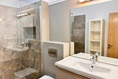 Vila spatioasa in cartier de lux Pipera - gradina - loc de joaca Vila spatioasa in cartier de lux Pipera - gradina - loc de joaca - 11