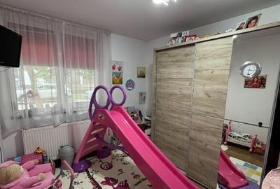 Vand apartament cu 3 camere decomandat - 11