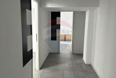 Spatiu comercial de 214mp de vanzare in zona Central - 6