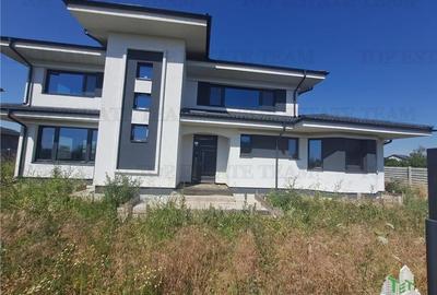 Vanzare Vila Tudor P+1+ casa parter /curte 1000 mp - 3