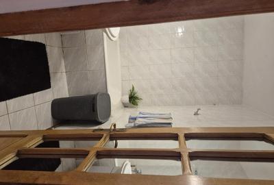 Apartament cu 4 camere decomandat în Central - 2