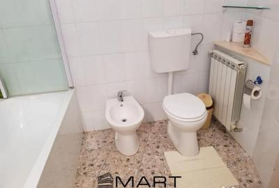 Apartament cu 3 camere decomandat, mobilat în Central