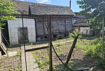 Casă cu 5 camere cu Teren 2117 Mp în Nădlac - 4