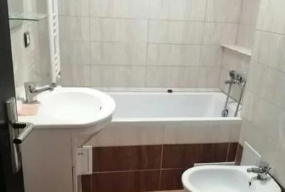 Apartament cu 2 camere decomandat în Medicină