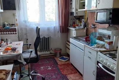 Apartament cu 3 camere decomandat în Central - 9