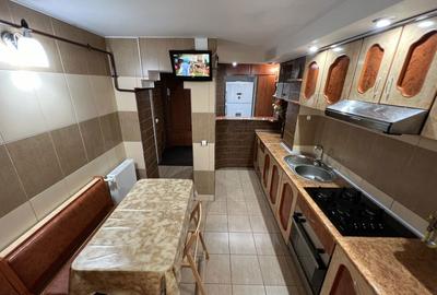 Apartament cu 3 camere decomandat în E3 - 7