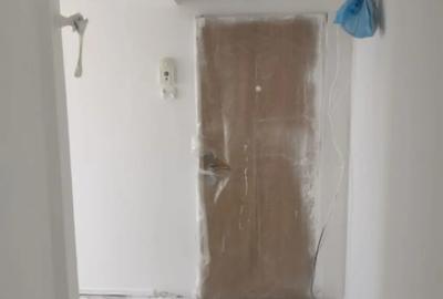 Apartament cu 2 camere semidecomandat în Craiovița Nouă - 2