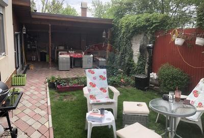 Casă cu 8 camere cu Teren 950 Mp în Roșu - 58