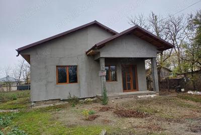 Casa de vanzare cu tot cu teren - 5