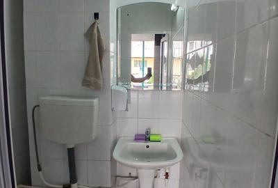 Spațiu comercial, de 35 mp, în Central - 8