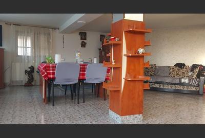 Casă cu 8 camere cu Canalizare în Drăguțești - 4