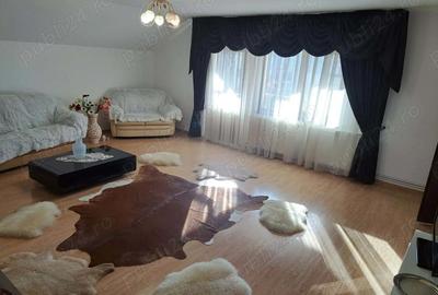 Casă cu Teren 1000 Mp în Central