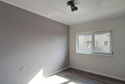 Duplex superb despartit prin garaj - 12