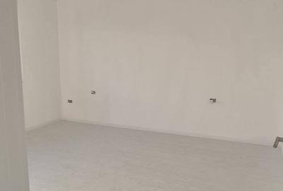 Casă cu 5 camere cu Teren 519 Mp în Km 5 - 17