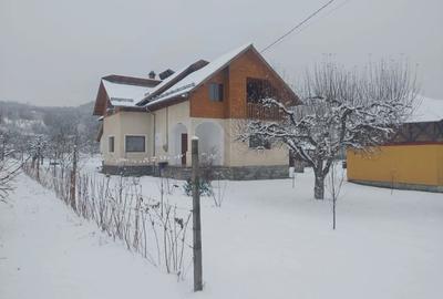 Casa pretabila agroturism, pensiune , casa de vacanta , azil batrani , teren intravilan 5100 MP - 3