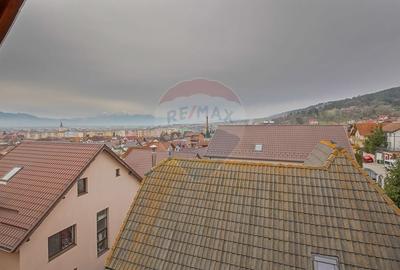 Casă cu 7 camere cu Garaj în Central - 37