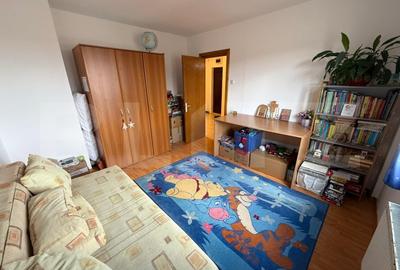 Apartament cu 3 camere semidecomandat, mobilat în Florești - 9