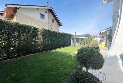 Casă individuală cu 6 camere cu Canalizare în Central - 2