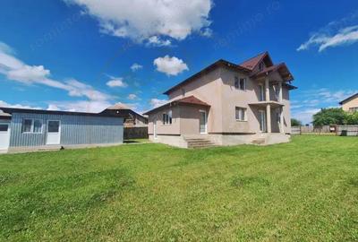 Casa Poiana Lacului-Dinculesti construc?ie solida, zona linistita teren generos - 2