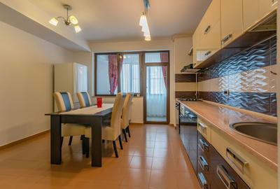 Apartament cu 3 camere semidecomandat, mobilat în Tractorul - 5