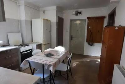 Apartament cu 3 camere decomandat în Dâmbu Pietros - 10