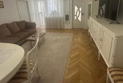 Apartament cu 3 camere semidecomandat, mobilat în Ultracentral
