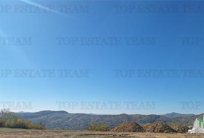 Teren de vanzare, 1500 mp,  platou montan, cu toate utilitatile, zona turistica - 2