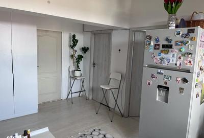Apartament cu 3 camere decomandat în Central - 1