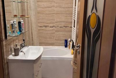 Apartament cu 2 camere decomandat în Micro III - 4