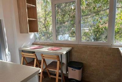 Apartament cu 3 camere semidecomandat în Tomis II - 2