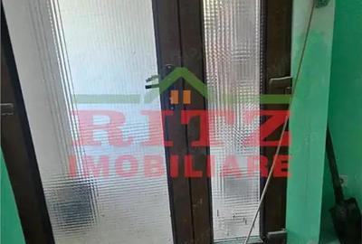 Apartament cu 3 camere în Caracal