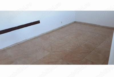 Spațiu comercial, de 70 mp, în Central - 3