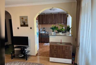 Apartament cu 2 camere semidecomandat, mobilat în Gherla - 3