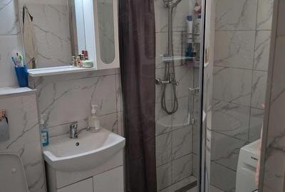 Garsonieră decomandată în Central - 2