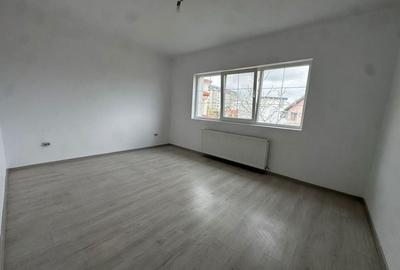 Casă cu 4 camere în Central - 6