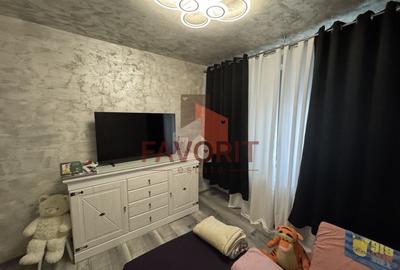 Apartament cu 3 camere semidecomandat, mobilat în Circumvalațiunii - 10