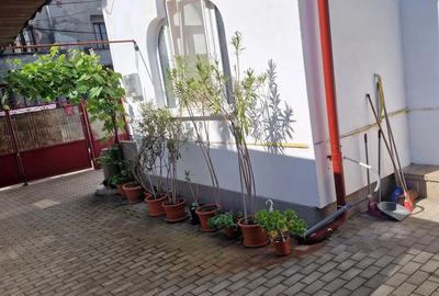 Incheliriez casa in Craiova ca spatiu comercial vis-a-vis de piata centrala - 1