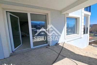 Casă cu 4 camere cu Teren 600 Mp în Sadu - 10