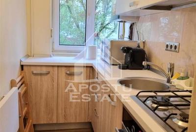 Apartament cu 2 camere semidecomandat în Spitalul Județean