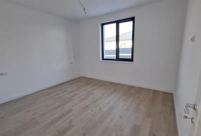 Casă individuală cu 4 camere cu Canalizare în Miroslava - 9