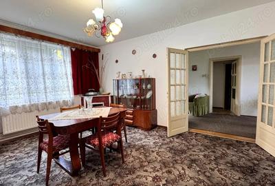 Casă cu 4 camere cu Teren 300 Mp în Central - 3