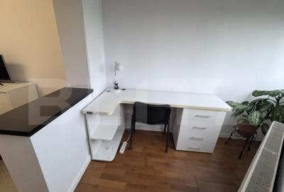 Apartament cu 3 camere semidecomandat în Central - 2