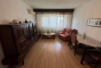 Apartament cu 3 camere decomandat în Brotăcei - 1
