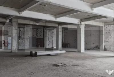 Spațiu comercial, de 400 mp, în Central