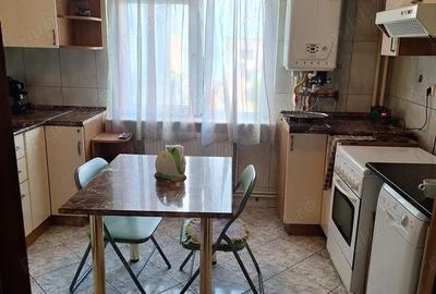 Apartament cu 3 camere decomandat în Ultracentral
