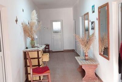 Casă cu 4 camere cu Teren 150 Mp în Central