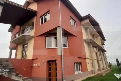 Casă cu 16 camere cu Teren 1400 Mp în Central - 4