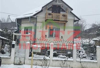 Casă cu 3 camere cu Teren 392 Mp în Central - 13