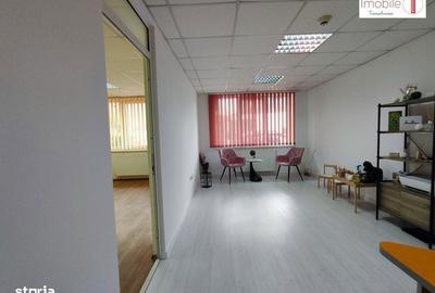 Spațiu comercial, de 40 mp, în Plopilor - 6