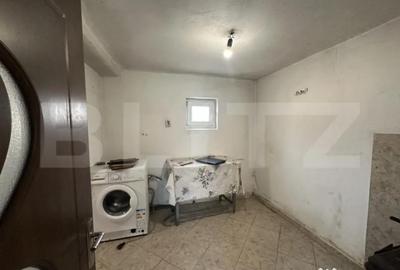 Casă cu 3 camere cu Teren 2760 Mp în Central - 2